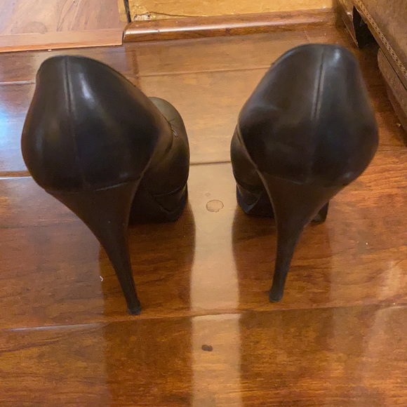 YSL heels - Picture 3 of 4